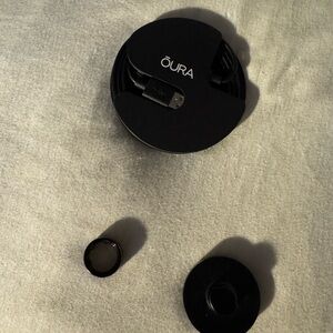 Oura Gen3 Black Horizon Size 8 & Charging Pad